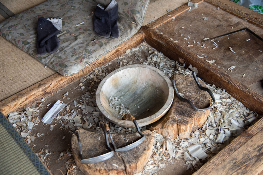 トチノキ　捏鉢　こね鉢 良品】秋山郷 義作 栃ノ木 こね鉢 一枚板/くりぬき うどん/蕎麦 調理器具